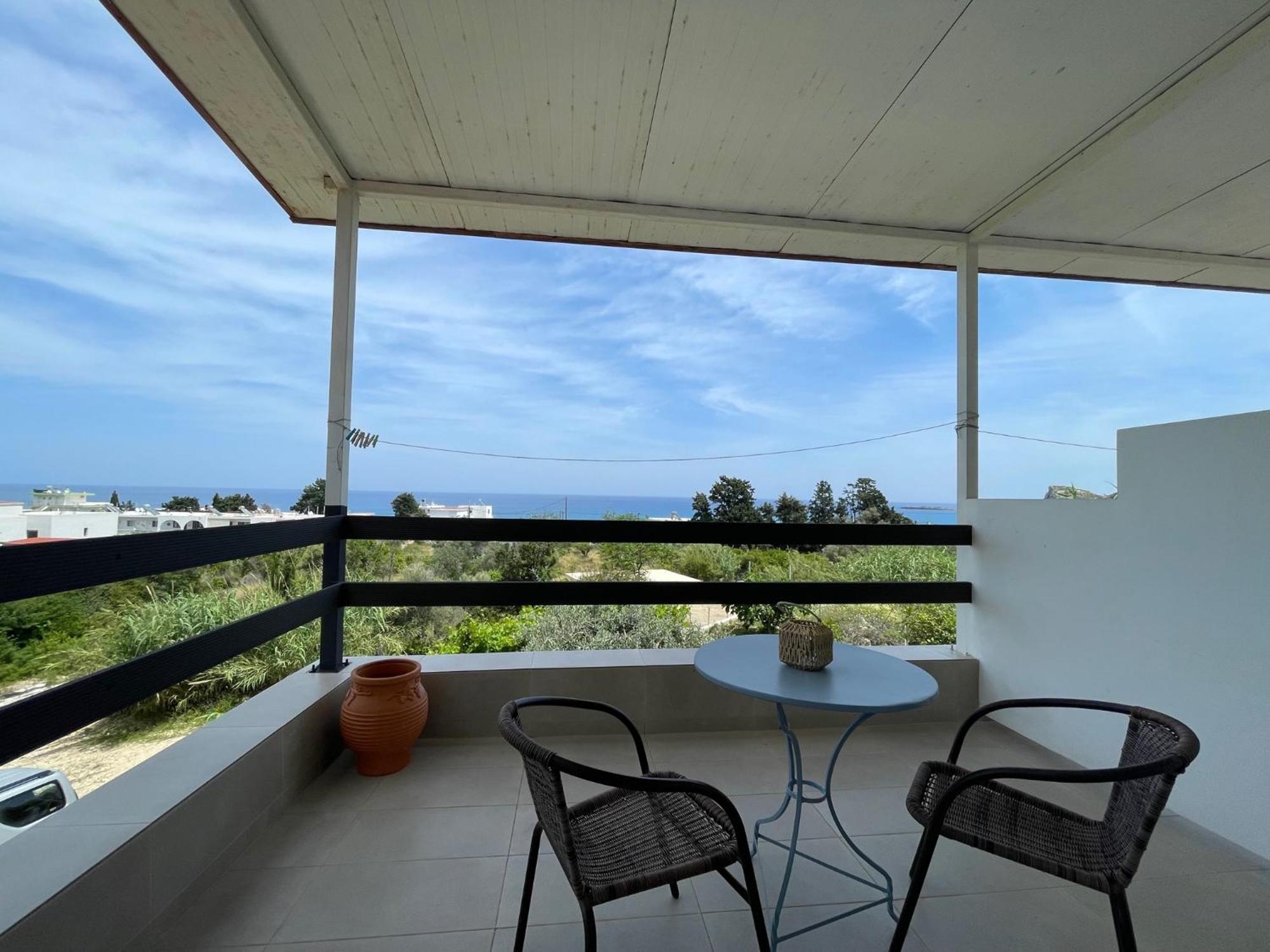 ארכאנגלוס Plastiras Sea View Apartments מראה חיצוני תמונה